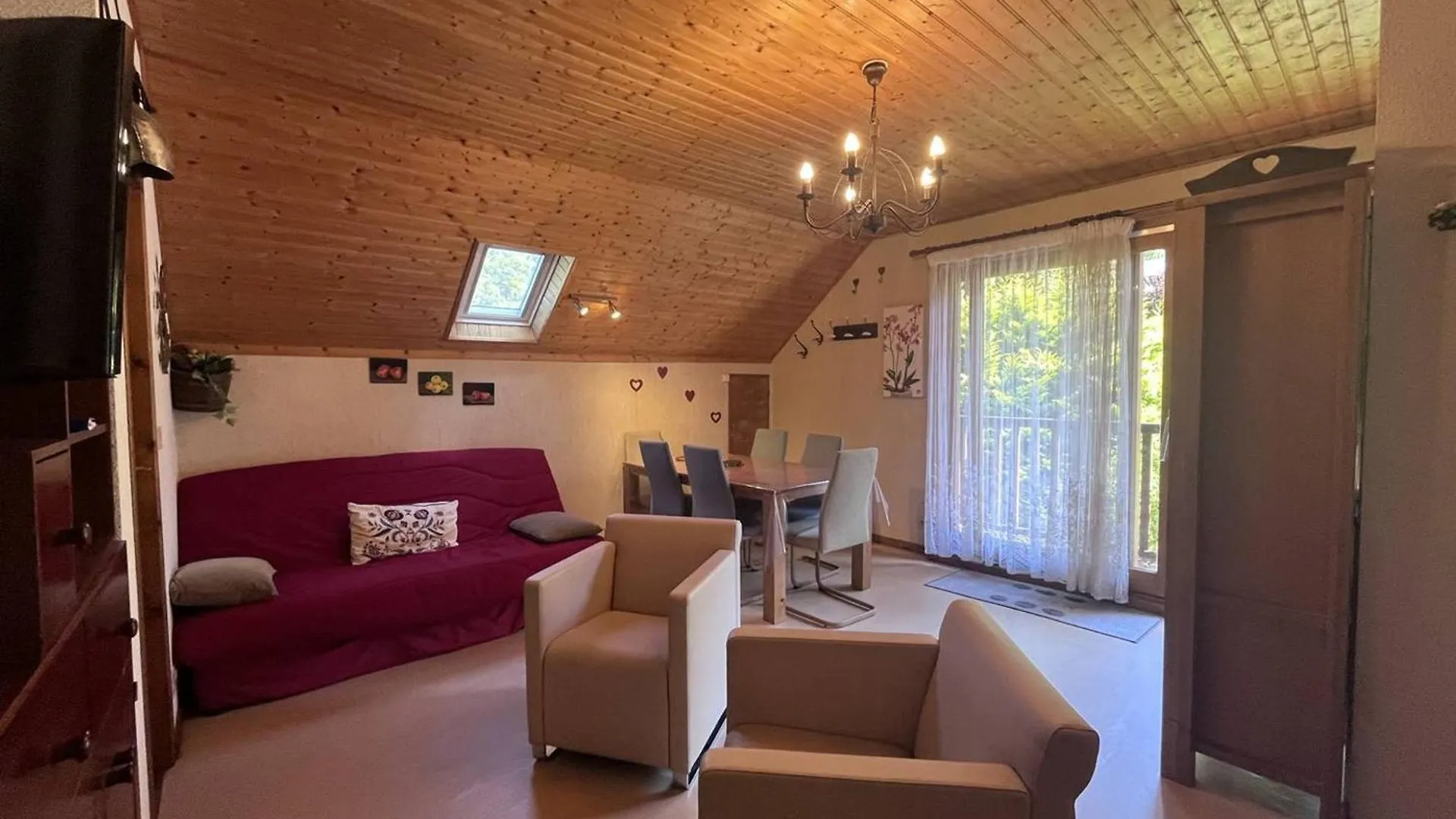 Chalet Confortable A Cauterets Avec Parking Et Balcon - Fr-1-812-10 Apartment