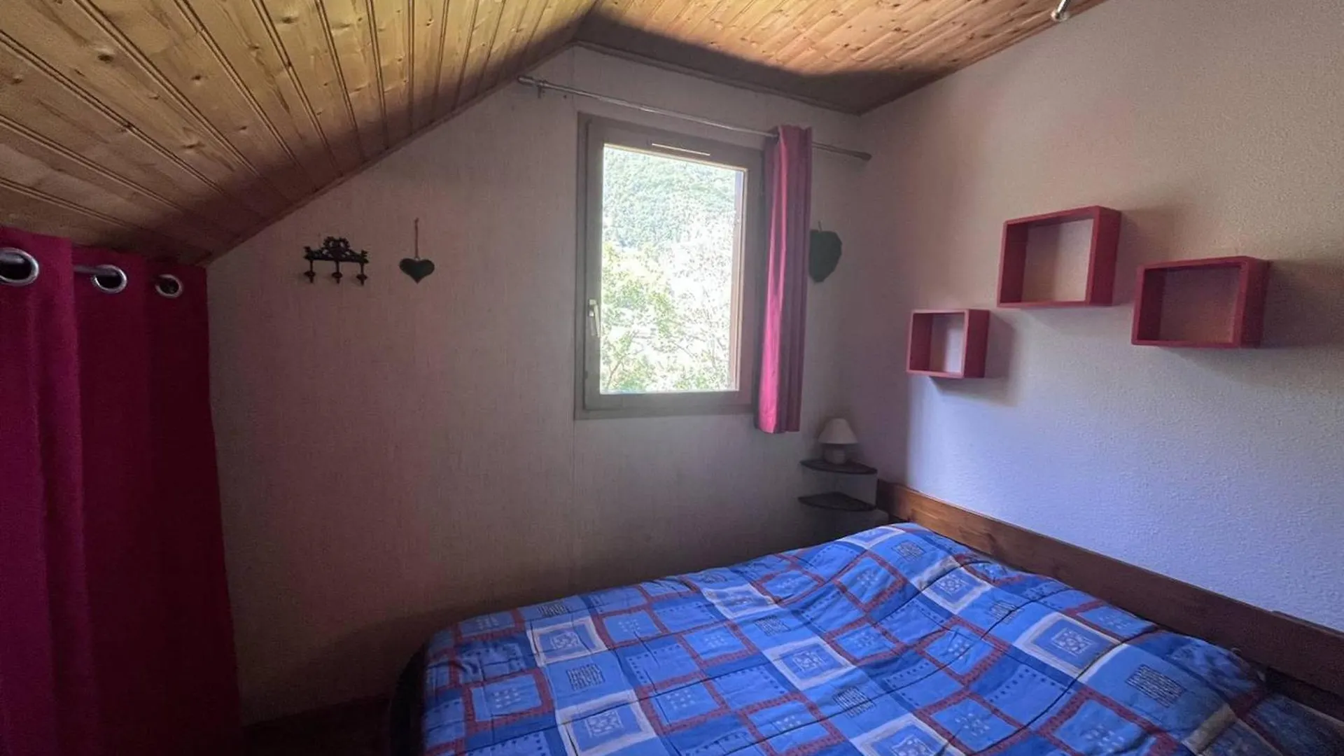 Chalet Confortable A Cauterets Avec Parking Et Balcon - Fr-1-812-10 Apartment