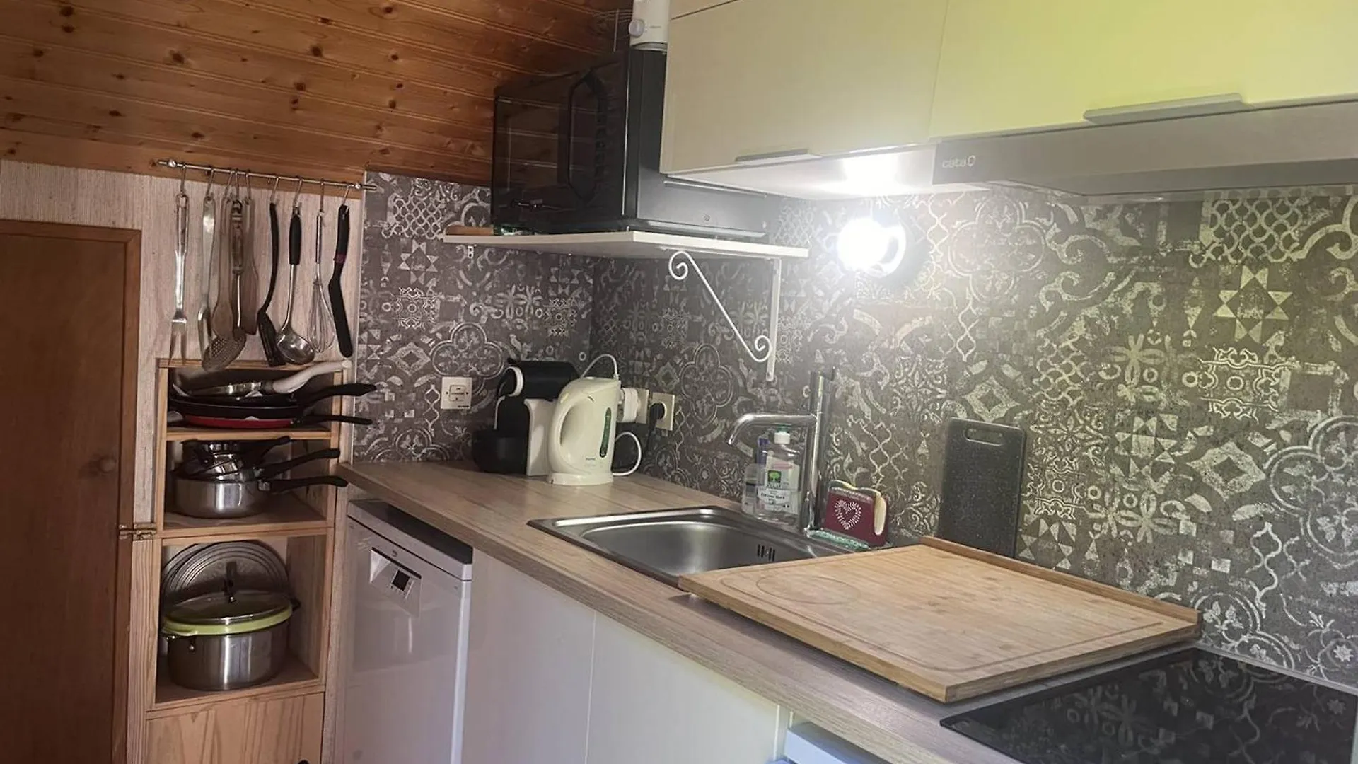 Apartment Chalet Confortable A Cauterets Avec Parking Et Balcon - Fr-1-812-10